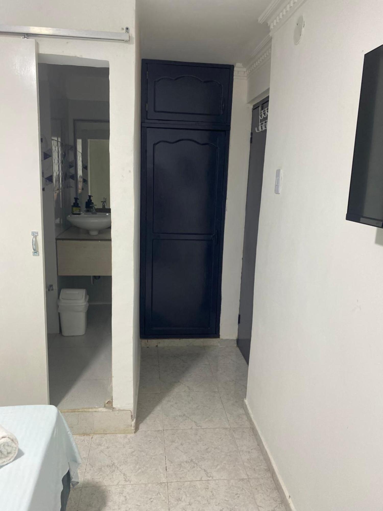 Cerca Al Aeropuerto 3 Guest house *