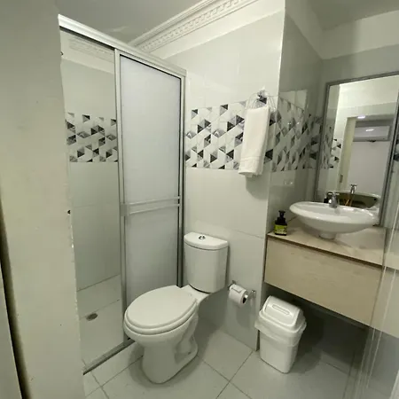 Cerca Al Aeropuerto #3 Guest house *